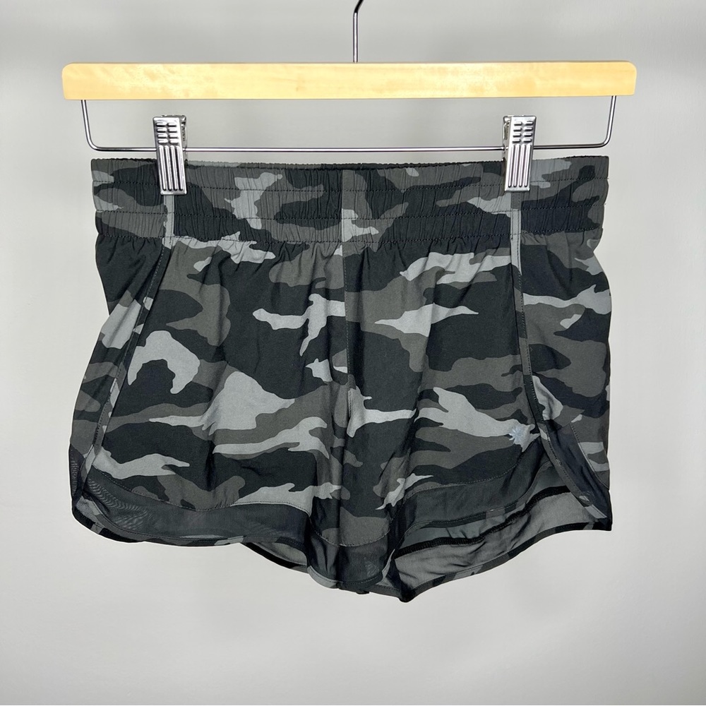 Athleta Mesh Racer Run Shorts Women’s Black Gray Camo Athletic Stretch XS